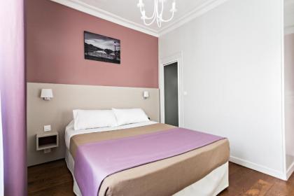 Modern Hotel - image 11