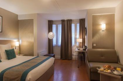 Classics Hotel Bastille - image 10