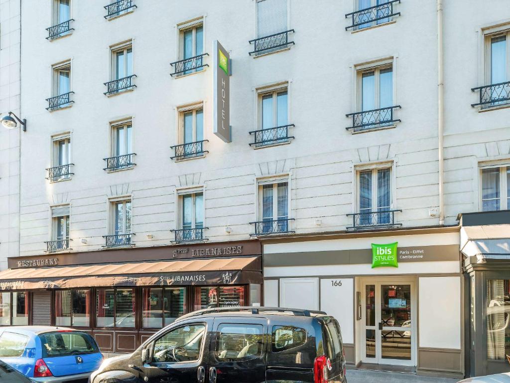 ibis Styles Paris Eiffel Cambronne - image 2