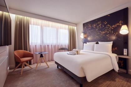 Mercure Paris La Defense - image 1