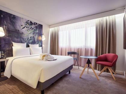 Mercure Paris La Defense - image 6