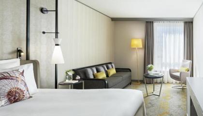 Renaissance by Marriott Paris La Defense Hotel - image 12