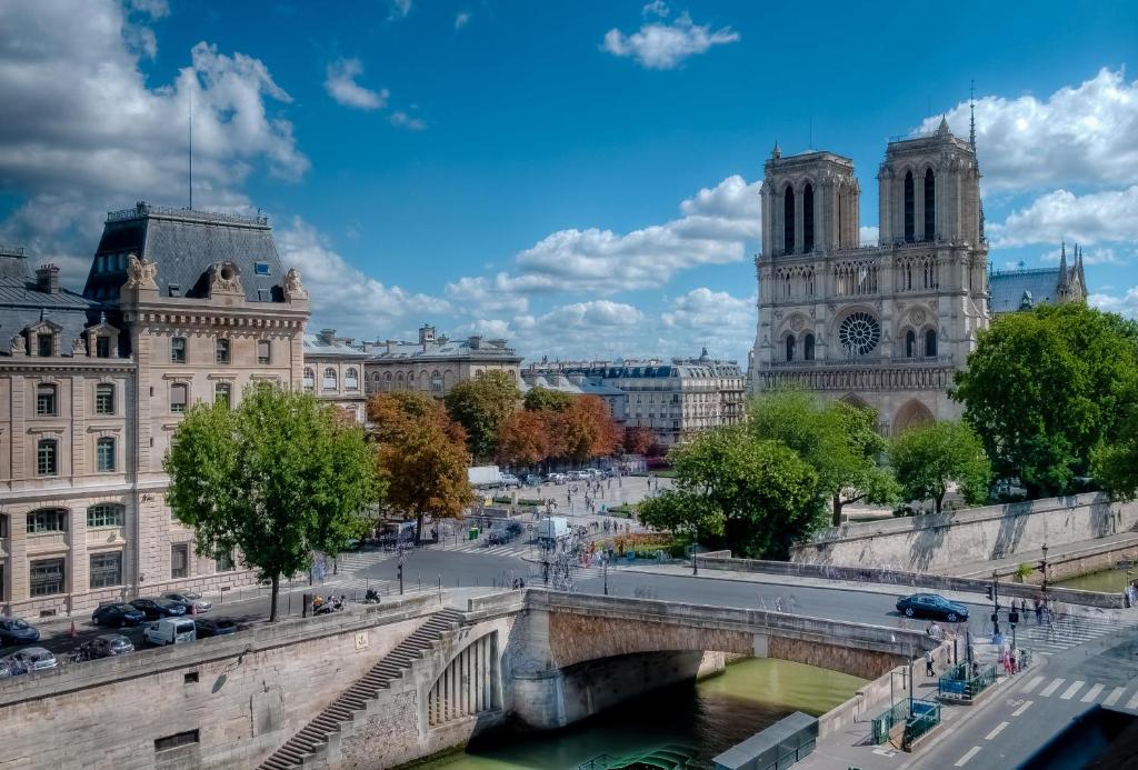 Les Rives de Notre-Dame - main image