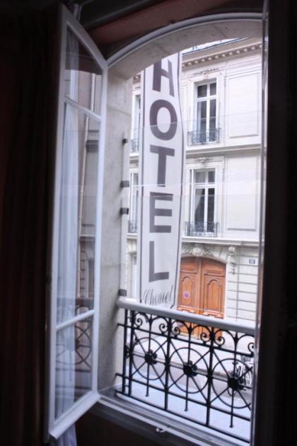 Hotel Le Petit Chomel - image 2