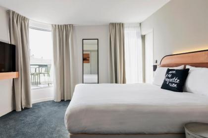 Moxy by Marriott Paris Bastille - image 10