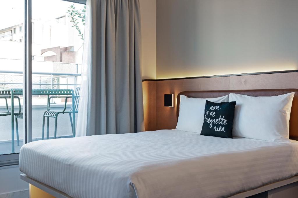 Moxy by Marriott Paris Bastille - image 5