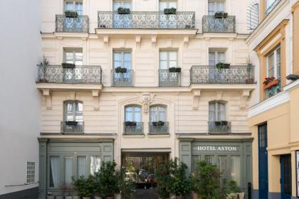 Aston Hotel Paris - image 2