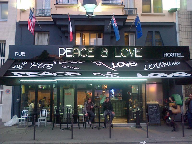 Peace and Love Hostel - main image