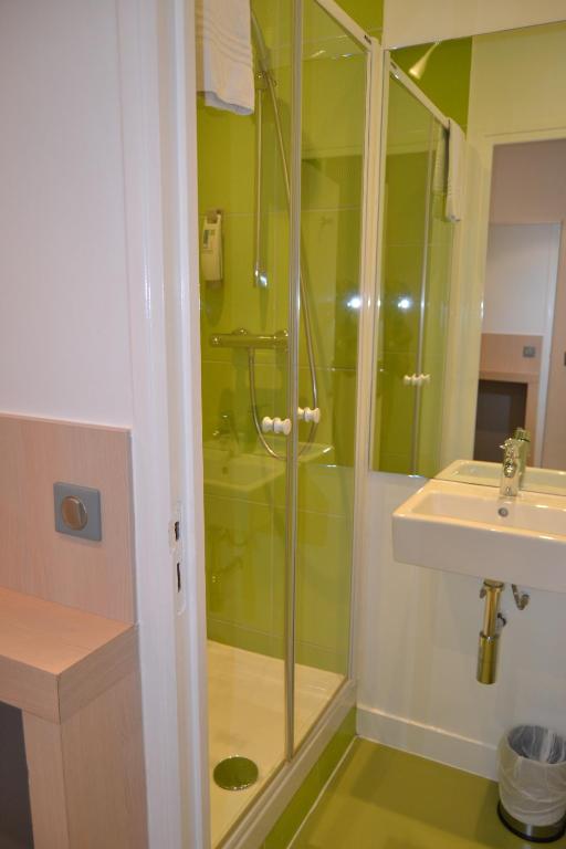 ibis Styles Paris Cadet Lafayette - image 3