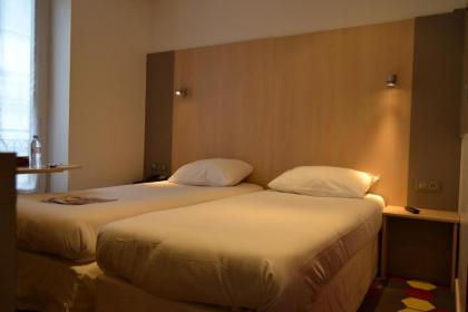 ibis Styles Paris Cadet Lafayette - image 6