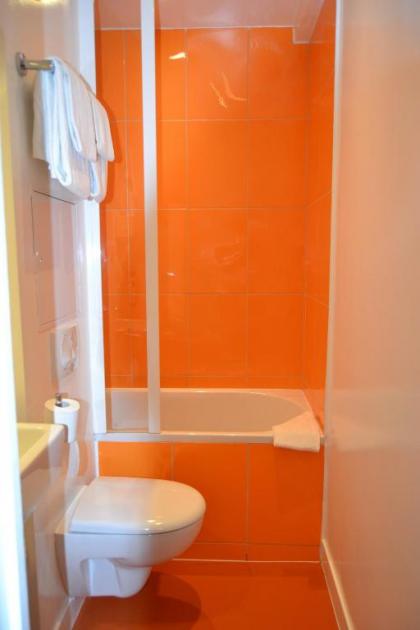 ibis Styles Paris Cadet Lafayette - image 7