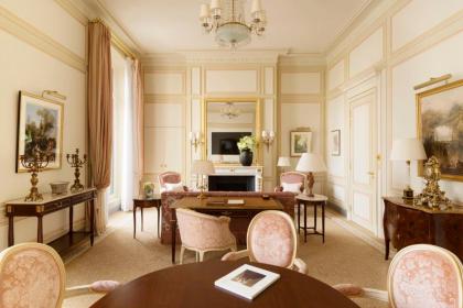 Ritz Paris - image 19