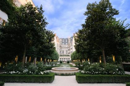 Ritz Paris - image 9