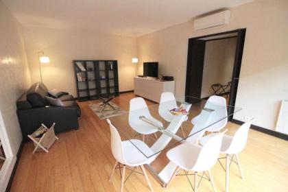 Short Stay Paris Apartments - image 14