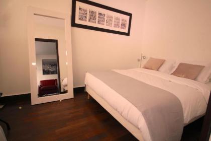 Short Stay Paris Apartments - image 16