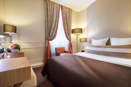 Hotel Galileo Champs Elysees - image 4