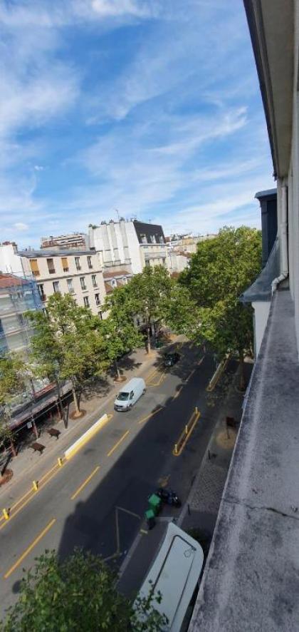 Hotel des Pyrenees - Entre Bastille et Nation - image 19