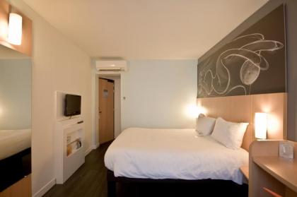 Hotel ibis Paris Pere Lachaise - image 7