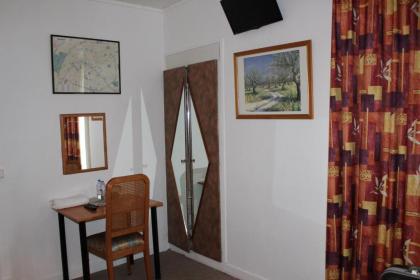 Ideal Hotel - image 14