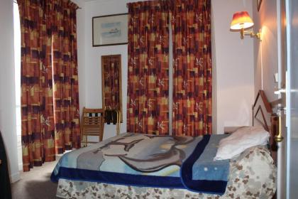 Ideal Hotel - image 15