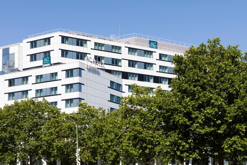 AC Hotel by Marriott Paris Porte Maillot - main image