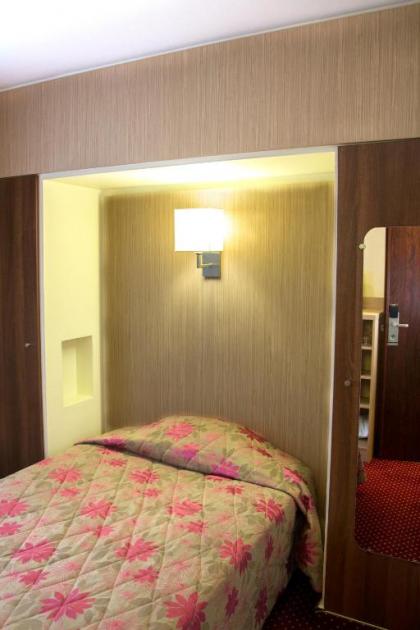 Hotel Terminus Montparnasse - image 11