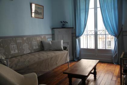 Apartment Lourmel - image 4