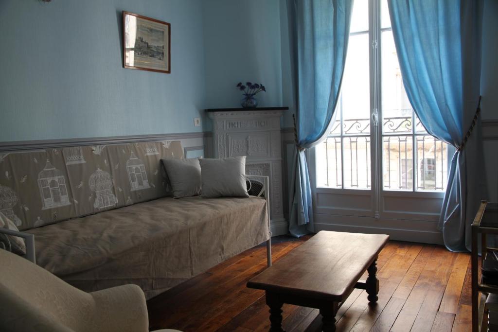 Apartment Lourmel - image 4