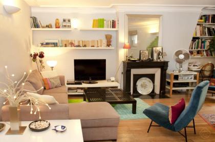 Chic Saint Germain Apartment - image 2