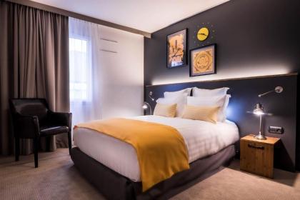 Best Western Plus Suitcase Paris La Defense - image 2