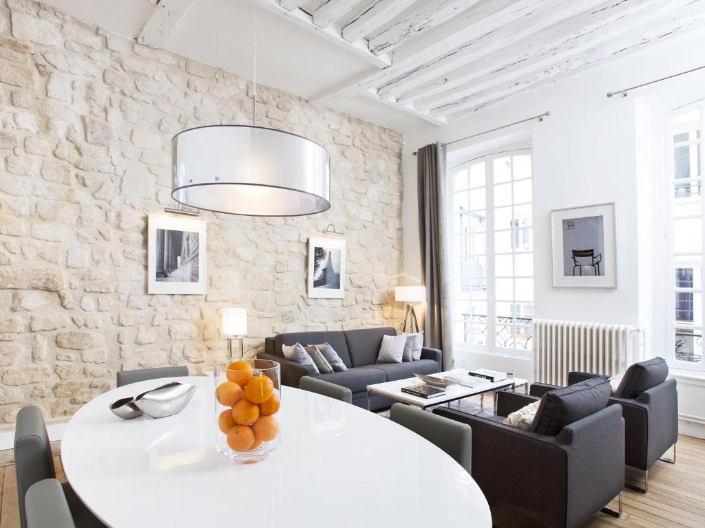 LivinParis - Luxury 2 Bedrooms Le Marais I - image 7