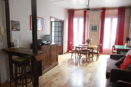 Latin Quarter - Notre Dame apartment - image 3