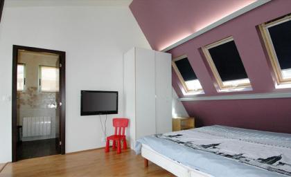 Pere Lachaise Apartment - image 14