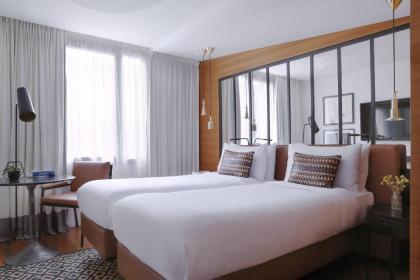 Renaissance by Marriott Paris Republique Hotel - image 15