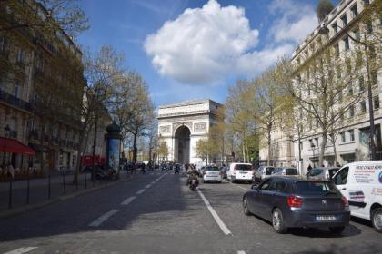 Paris Square - image 18