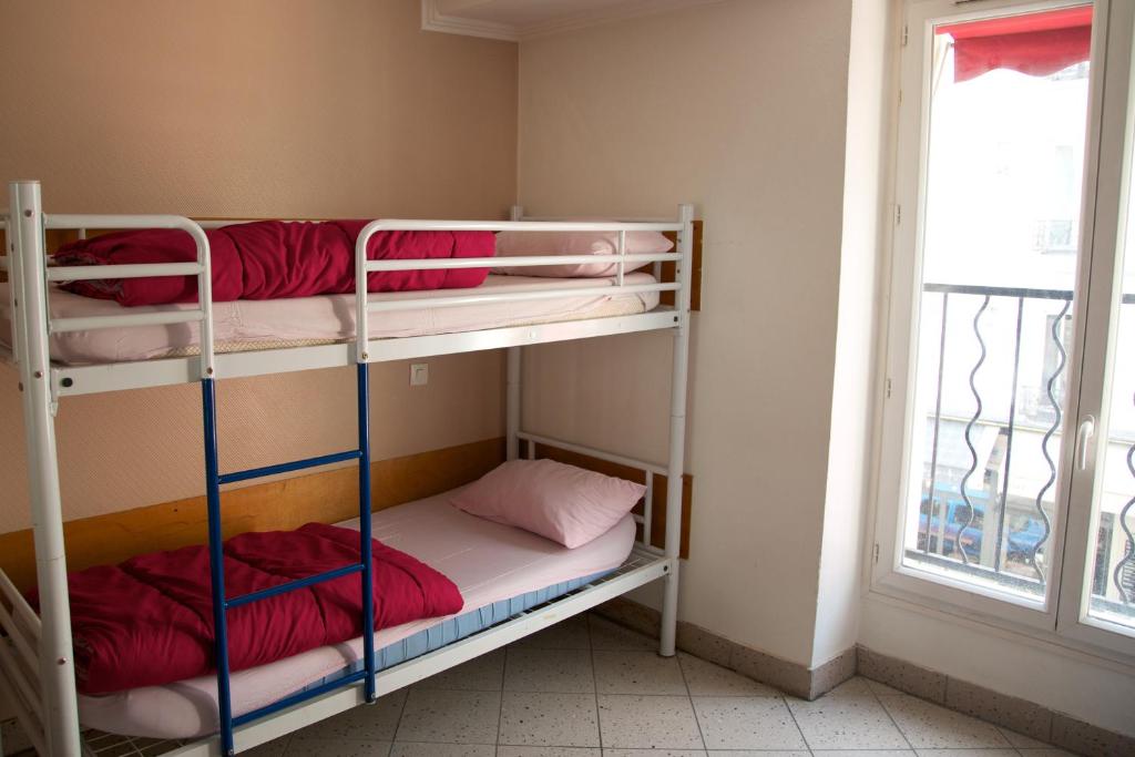 Bastille Hostel - image 6