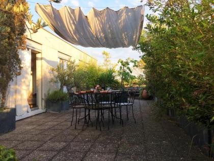 Appartement de 4 chambres avec vue sur la ville terrasse amenagee et wifi a Paris - image 8