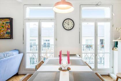 Charming Apartment with Balcony - 5 min Republique - image 6