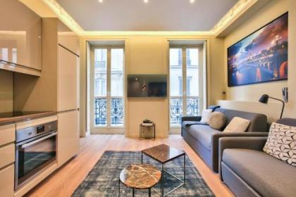 61- Big Luxury Parisian Flat 2DD - image 14