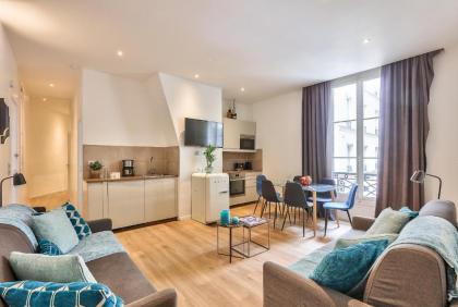 62-LUXURY FLAT CHAMPS ELYSEES (1G) - image 1