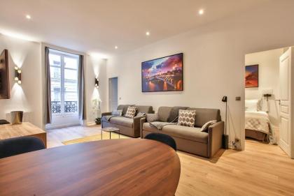 64-LUXURY FLAT CHAMPS ELYSEES (1D) - image 5