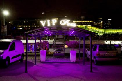 Le VIP Paris - Yacht Hotel - image 15