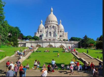 Sacre coeur Paris Montmartre - image 1