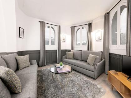 LivinParis - Luxury AC 2 & 3 Bedrooms Le Louvre - image 14