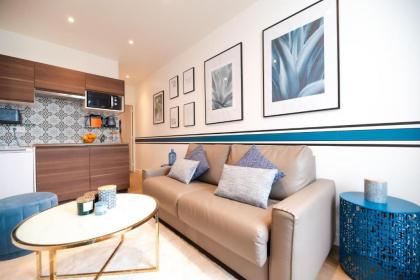 Beautiful Apartments in le Haut Marais - image 1