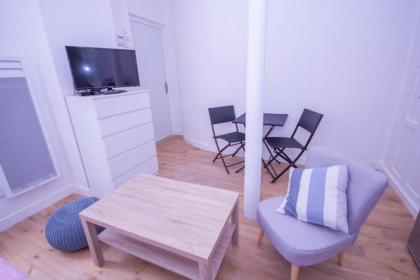 Superb quiet and comfortable studio apartment - image 15