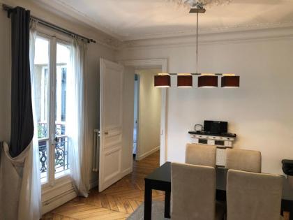 Luxury Apartment La Tour Paris - image 11