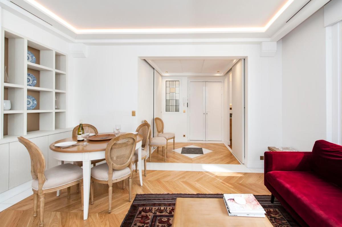 Luxury Montaigne apartment - image 7