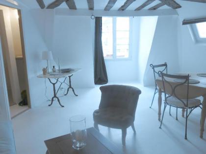 Apartment Saintonge CityCosy - image 11