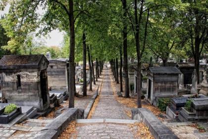 Pied-à-terre near Ménilmontant and Père Lachaise - image 16